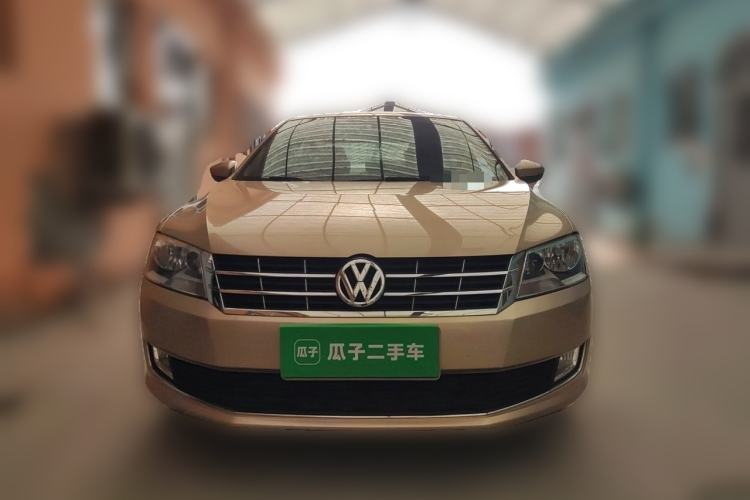 Used Volkswagen Lavida 2013 1.6L Manual Fashion Edition Front