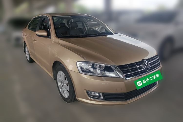 Used Volkswagen Lavida 2013 Revised Version 1.4 TSI DSG Comfort Edition Front Right 45 Deg