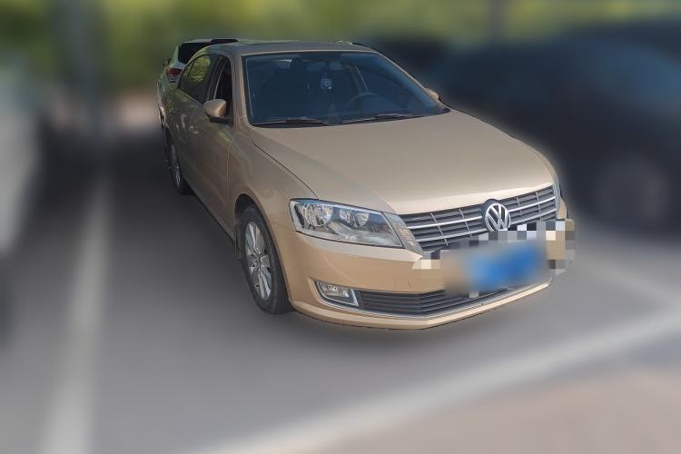 Used Volkswagen Lavida 2013 Restyled Classic 1.6L Automatic Comfort Edition Front Right 45 Deg