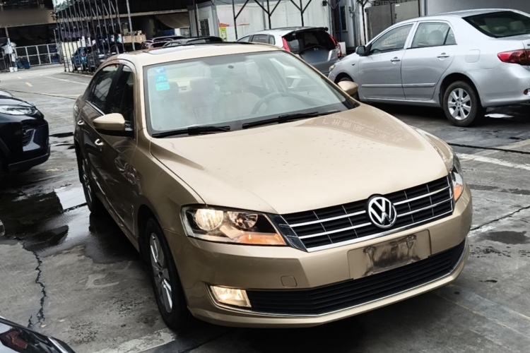 Used Volkswagen Lavida 2013 Restyled Classic 1.6L Automatic Comfort Edition Front Right 45 Deg