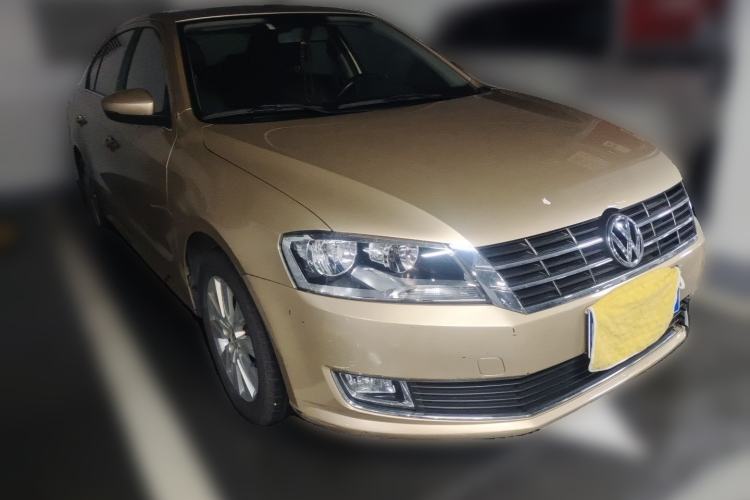 Used Volkswagen Lavida 2013 Restyled Classic 1.6L Manual Comfort Edition Front Right 45 Deg