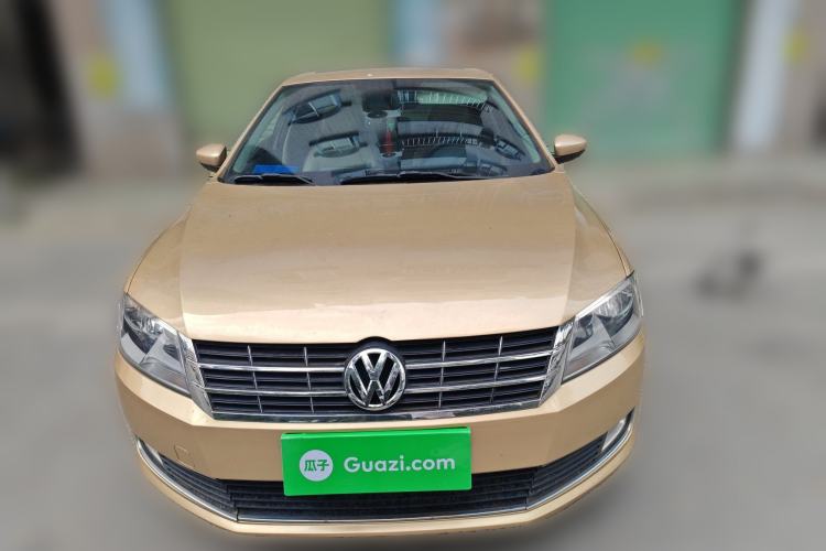Used Volkswagen Lavida 2013 Classic 1.6L Automatic Fashion Edition Front