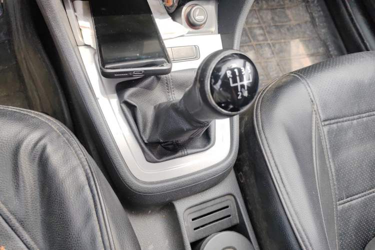 Used Volkswagen Lavida 2013 Revised Classic 1.6L Manual Fashion Edition Gear Lever
