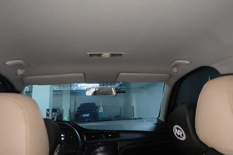 Used Volkswagen Lavida 2013 Revised Classic 1.6L Automatic Fashion Edition Headliner