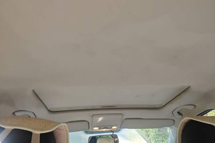 Used Volkswagen Lavida 2013 Revised Version 1.4 TSI Manual Comfort Edition Headliner