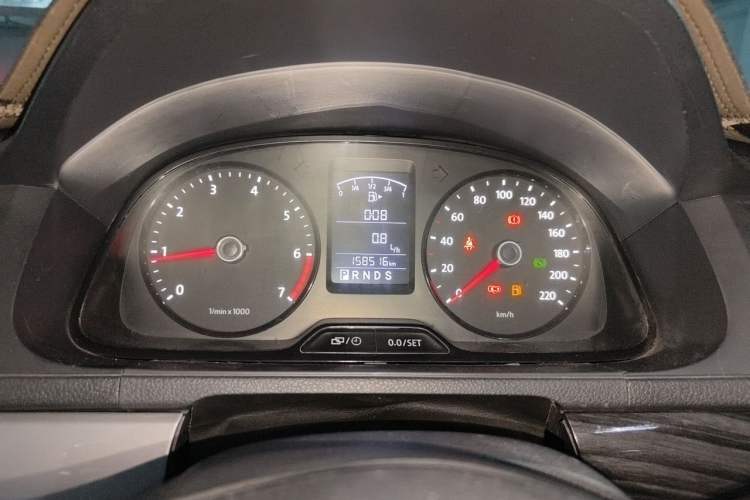 Used Volkswagen Lavida 2013 Revised Classic 1.6L Automatic Fashion Edition Instrument Cluster