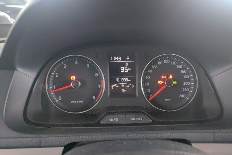 Used Volkswagen Lavida 2013 Revised Version 1.4 TSI DSG Comfort Edition Instrument Cluster