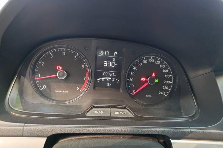 Used Volkswagen Lavida 2013 Revised Classic 1.6L Automatic Fashion Edition Instrument Cluster
