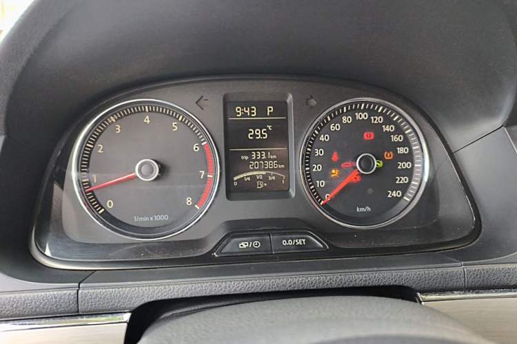 Used Volkswagen Lavida 2013 1.4 TSI DSG Luxury Navigation Edition Instrument Cluster
