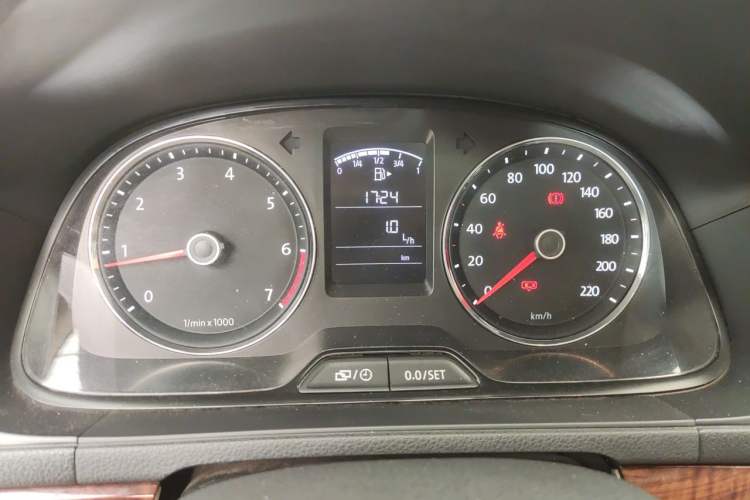 Used Volkswagen Lavida 2013 1.6L Manual Fashion Edition Instrument Cluster