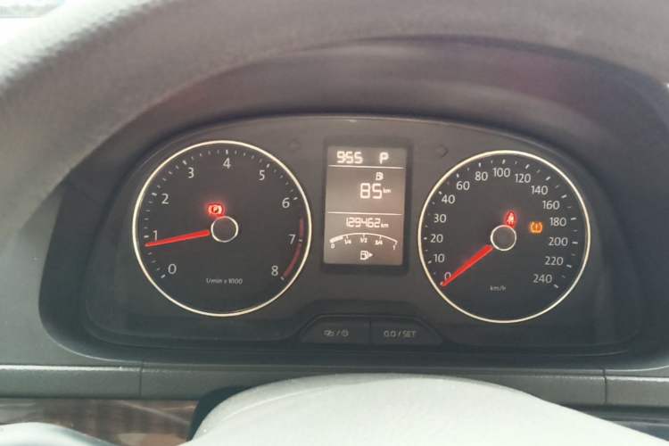 Used Volkswagen Lavida 2013 Restyled Classic 1.6L Automatic Comfort Edition Instrument Cluster