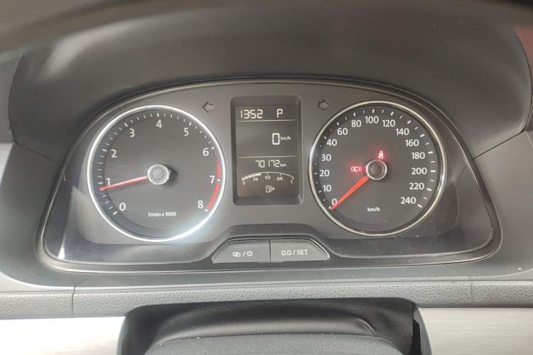 Used Volkswagen Lavida 2013 Restyled Classic 1.6L Automatic Comfort Edition Instrument Cluster