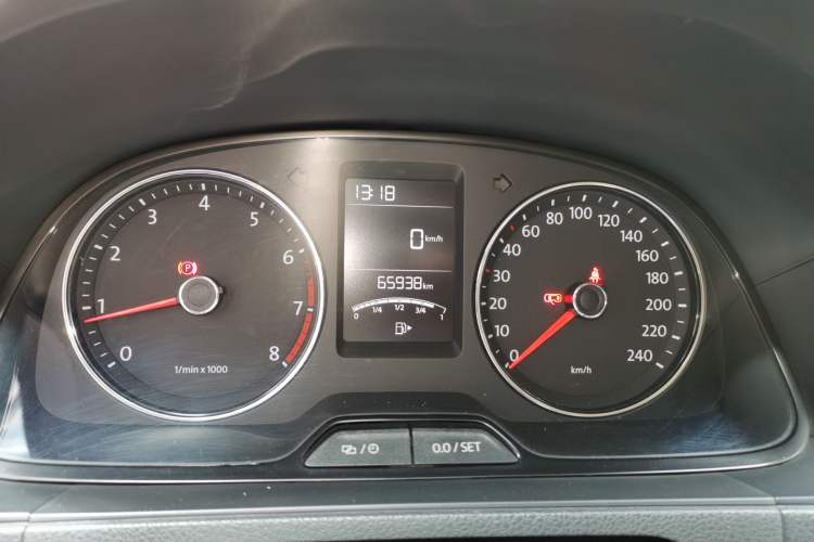 Used Volkswagen Lavida 2013 Restyled Classic 1.6L Manual Comfort Edition Instrument Cluster