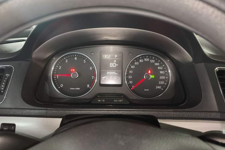 Used Volkswagen Lavida 2013 Restyled Classic 1.6L Automatic Comfort Edition Instrument Cluster