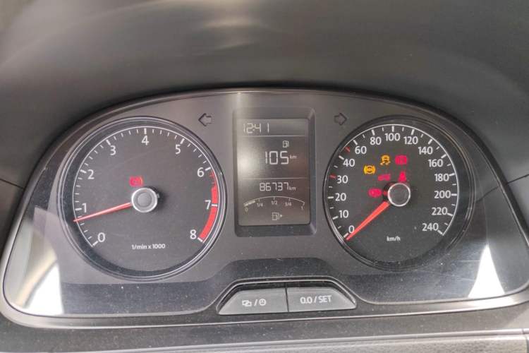 Used Volkswagen Lavida 2013 Revised Classic 1.6L Manual Fashion Edition Instrument Cluster