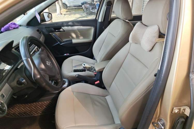 Used Volkswagen Lavida 2013 Revised Classic 1.6L Automatic Fashion Edition Left Front Seat
