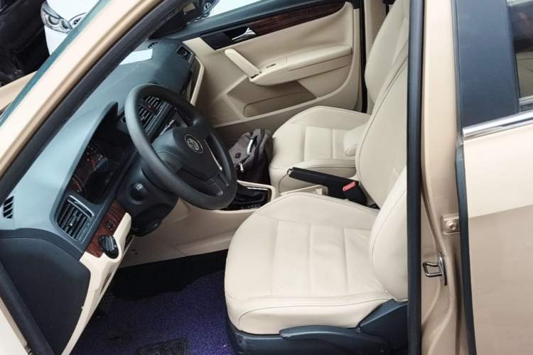 Used Volkswagen Lavida 2013 Restyled Classic 1.6L Automatic Comfort Edition Left Front Seat