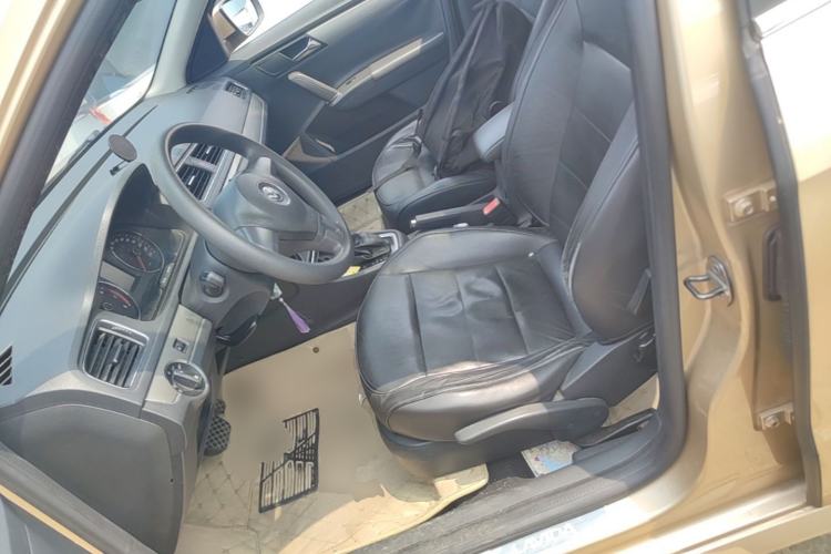 Used Volkswagen Lavida 2013 1.4TSI DSG Comfort Edition Left Front Seat