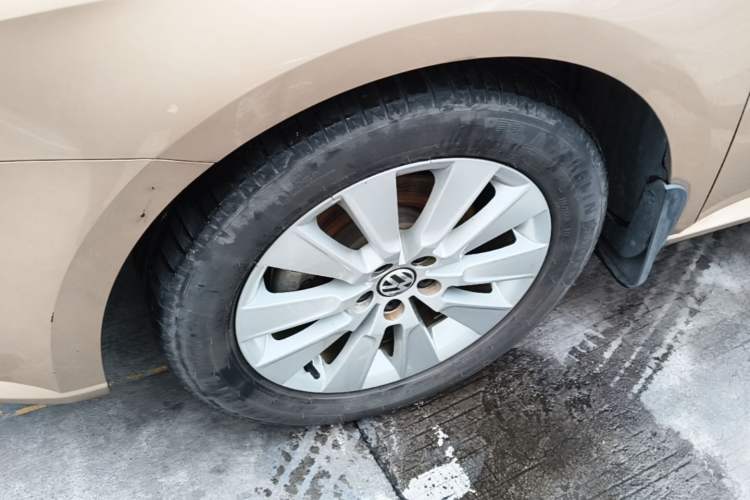Used Volkswagen Lavida 2013 Restyled Classic 1.6L Automatic Comfort Edition Left Front Wheel Hub