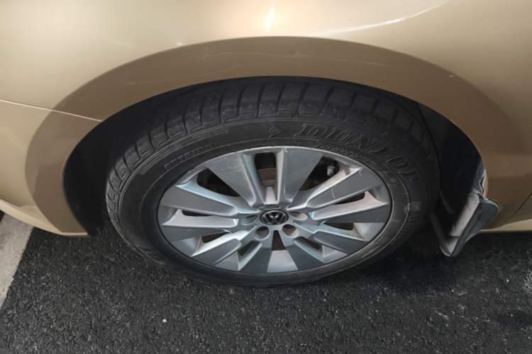 Used Volkswagen Lavida 2013 Restyled Classic 1.6L Automatic Comfort Edition Left Front Wheel Hub