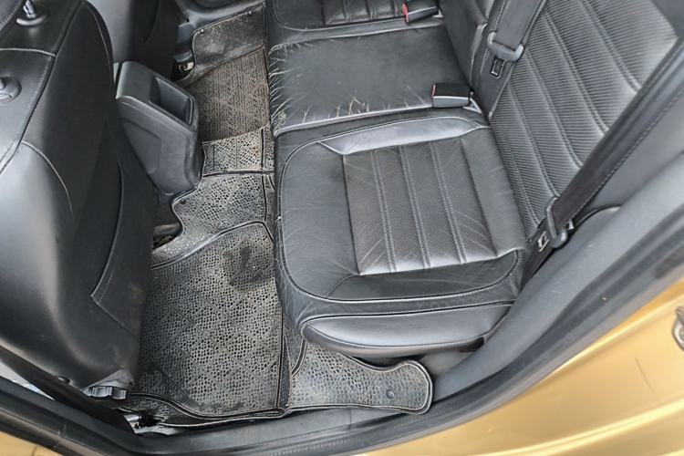 Used Volkswagen Lavida 2013 1.4 TSI DSG Luxury Navigation Edition Left Rear Seat
