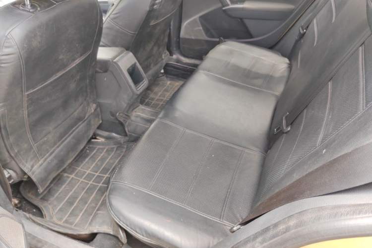 Used Volkswagen Lavida 2013 Revised Classic 1.6L Manual Fashion Edition Left Rear Seat