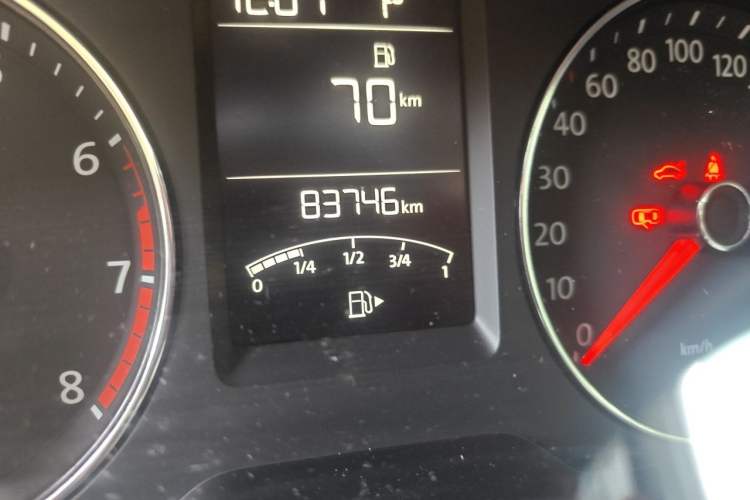 Used Volkswagen Lavida 2013 1.6L Automatic Comfort Edition Odometer Close Up