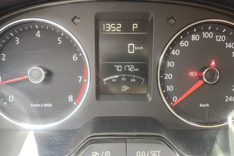 Used Volkswagen Lavida 2013 Restyled Classic 1.6L Automatic Comfort Edition Odometer Close Up