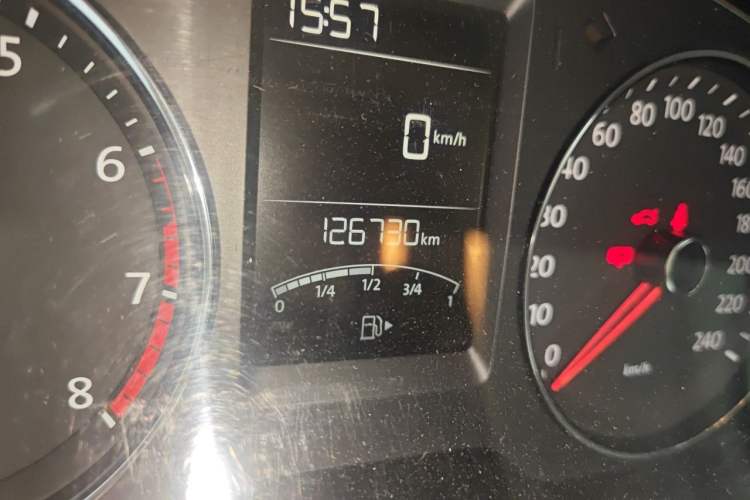 Used Volkswagen Lavida 2013 Revised Version 1.4 TSI Manual Comfort Edition Odometer Close Up