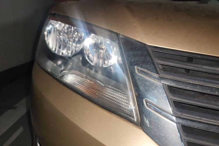 Used Volkswagen Lavida 2013 Revised Version 1.4 TSI DSG Comfort Edition Right Front Headlight
