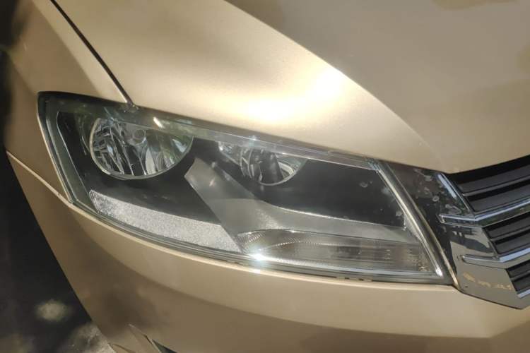Used Volkswagen Lavida 2013 Restyled Classic 1.6L Automatic Comfort Edition Right Front Headlight