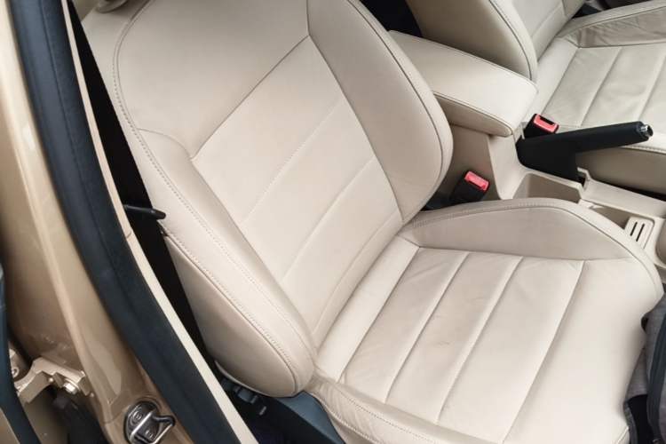Used Volkswagen Lavida 2013 Restyled Classic 1.6L Automatic Comfort Edition Right Front Seat