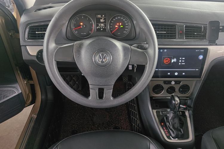 Used Volkswagen Lavida 2013 Revised Version 1.4 TSI DSG Comfort Edition Steering Wheel