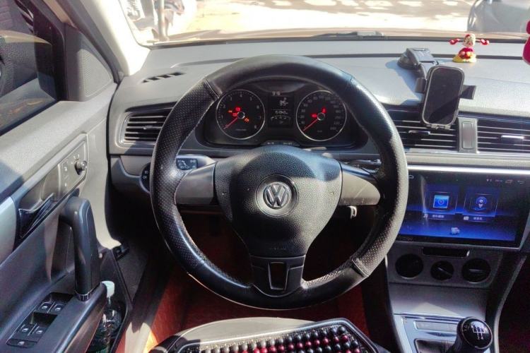 Used Volkswagen Lavida 2013 1.4TSI Manual Comfort Edition Steering Wheel