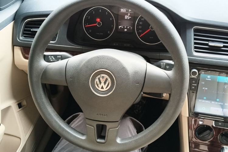 Used Volkswagen Lavida 2013 Restyled Classic 1.6L Automatic Comfort Edition Steering Wheel