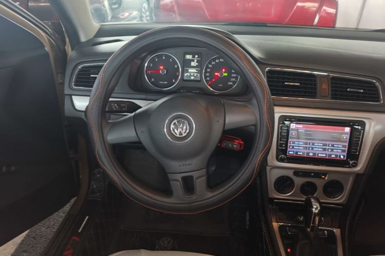 Used Volkswagen Lavida 2013 Restyled Classic 1.6L Automatic Comfort Edition Steering Wheel