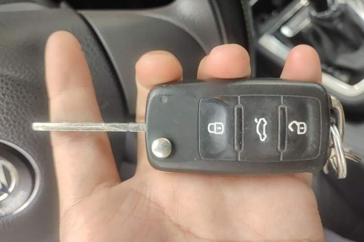 Used Volkswagen Lavida 2013 Restyled Classic 1.6L Automatic Comfort Edition Vehicle Key