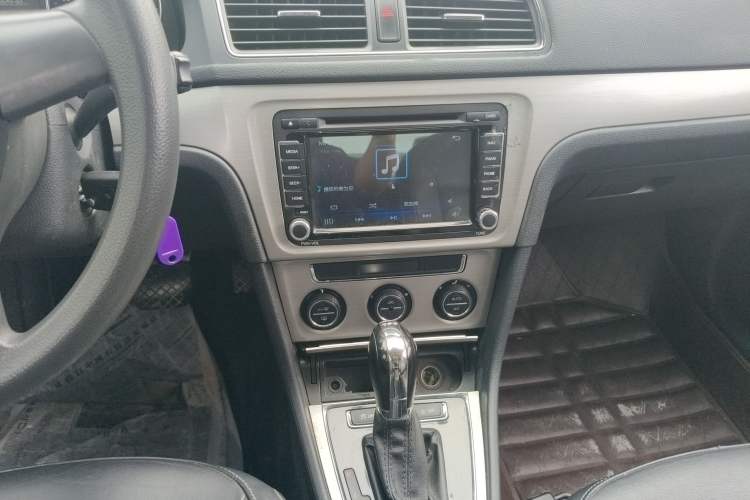 Used Volkswagen Lavida 2014 1.4TSI DSG 30th Anniversary Edition Audio And AC Panel