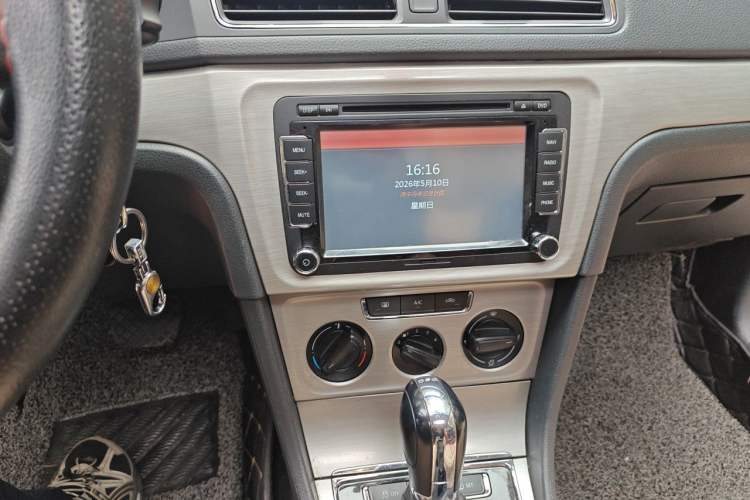 Used Volkswagen Lavida 2014 1.4TSI DSG 30th Anniversary Edition Audio And AC Panel