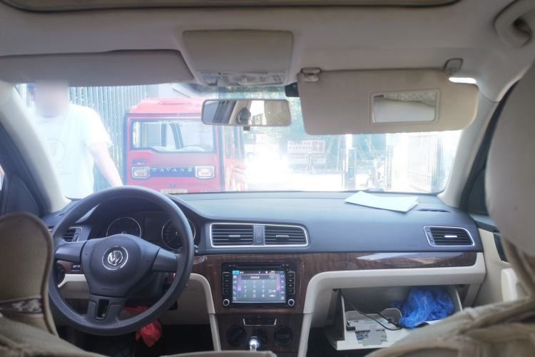 Used Volkswagen Lavida 2014 1.4TSI DSG Sport Edition Center Console