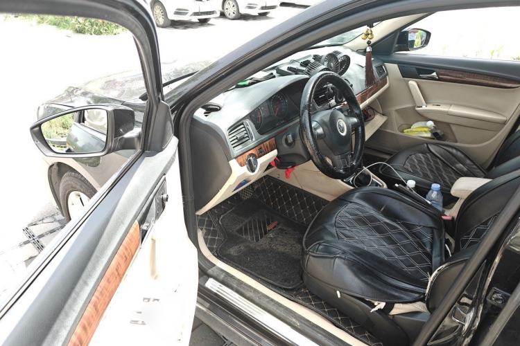 Used Volkswagen Lavida 2014 1.4TSI DSG 30th Anniversary Edition Driver Seat