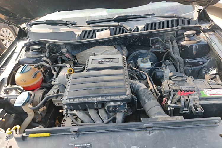 Used Volkswagen Lavida 2014 1.6L Automatic Sport Edition Engine Bay
