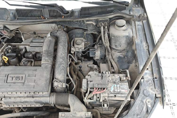 Used Volkswagen Lavida 2014 1.4TSI DSG 30th Anniversary Edition Engine Bay Left