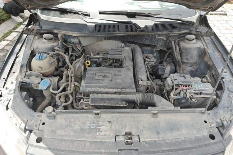 Used Volkswagen Lavida 2014 1.4TSI DSG 30th Anniversary Edition Engine Bay