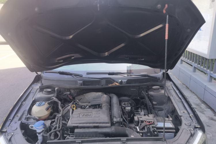 Used Volkswagen Lavida 2014 1.4TSI DSG Sport Edition Engine Bay