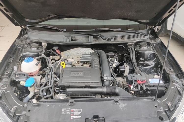 Used Volkswagen Lavida 2014 1.4 TSI DSG BlueMotion Technology Version Engine Bay