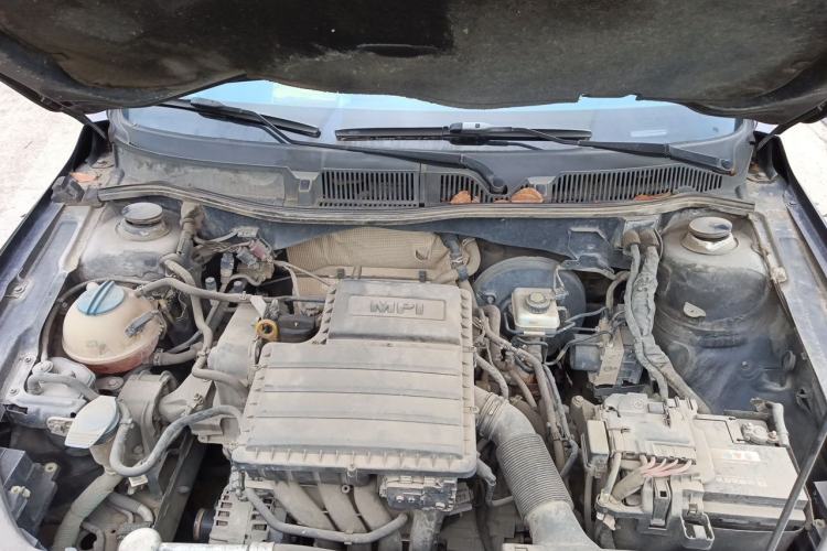 Used Volkswagen Lavida 2014 1.6L Automatic Sport Edition Engine Bay