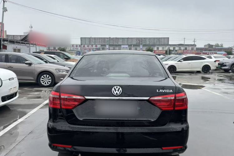 Used Volkswagen Lavida 2014 1.6L Automatic Sport Edition Exterior 11