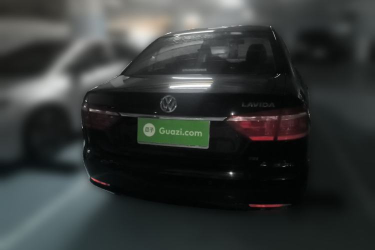 Used Volkswagen Lavida 2014 1.4TSI DSG 30th Anniversary Edition Exterior 4