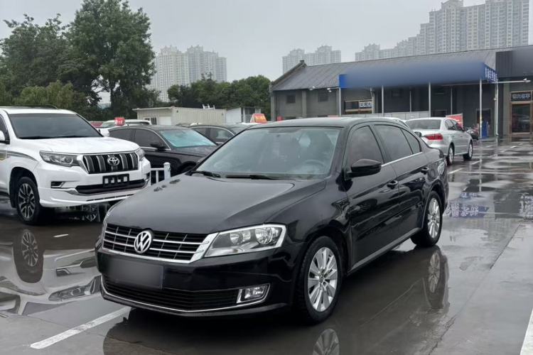 Used Volkswagen Lavida 2014 1.6L Automatic Sport Edition Exterior 9